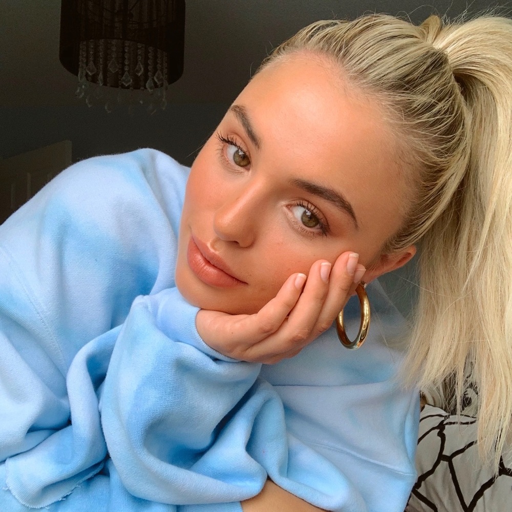 Meet your Posher, Victoria